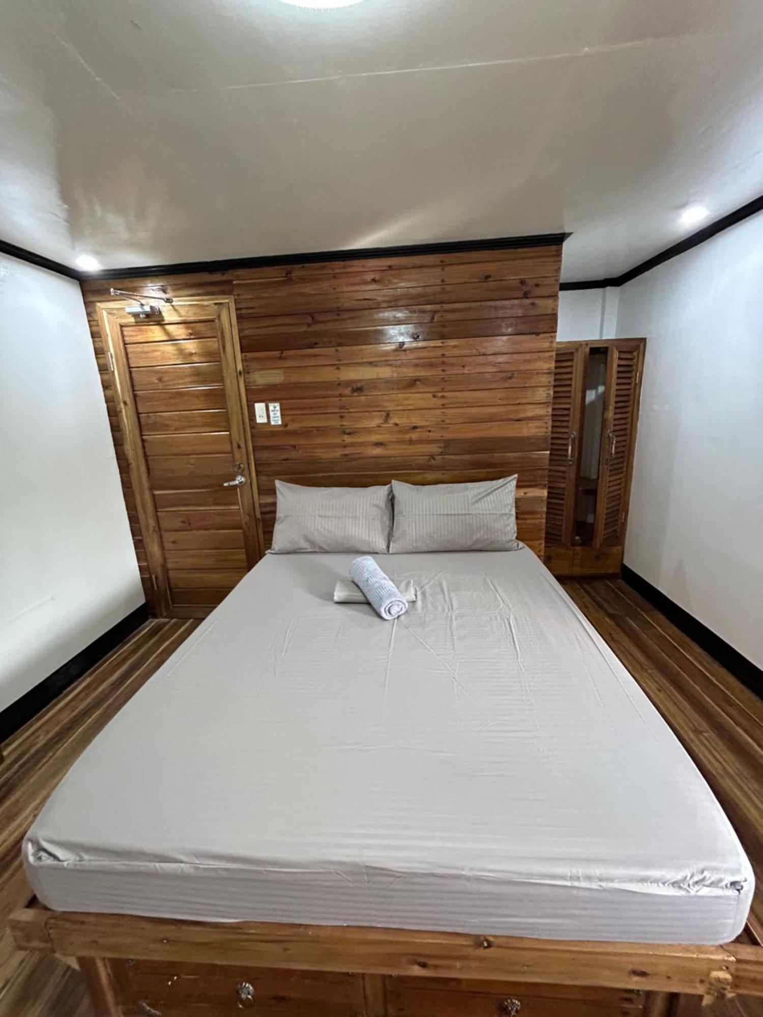 Islanders Hostel Port Barton Сан-Висенте Экстерьер фото