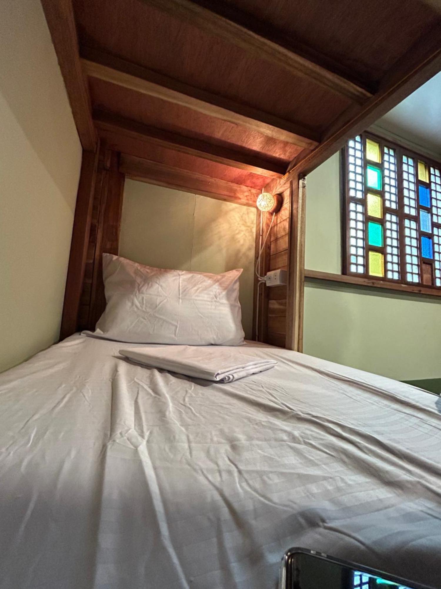 Islanders Hostel Port Barton Сан-Висенте Экстерьер фото