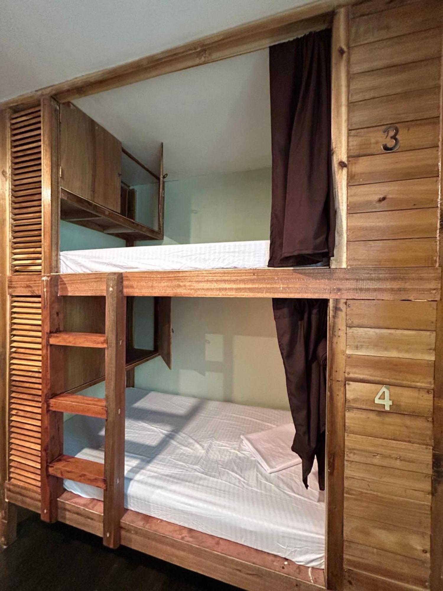 Islanders Hostel Port Barton Сан-Висенте Экстерьер фото